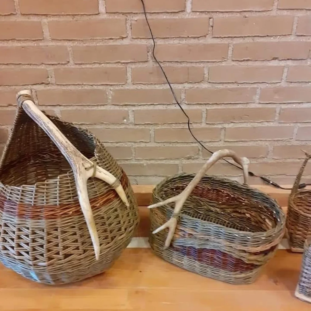 Karen Bodil Johansen: tilknyttet August Art